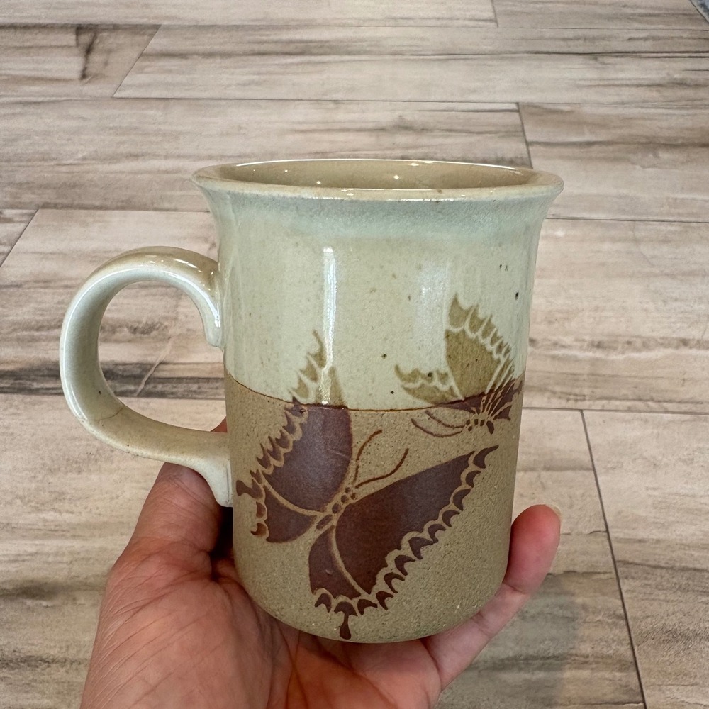 Vintage 70s Otagiri Butterfly Stoneware Coffee Mug Two Tone Cream Tan Ceramic - Picture 8 of 12